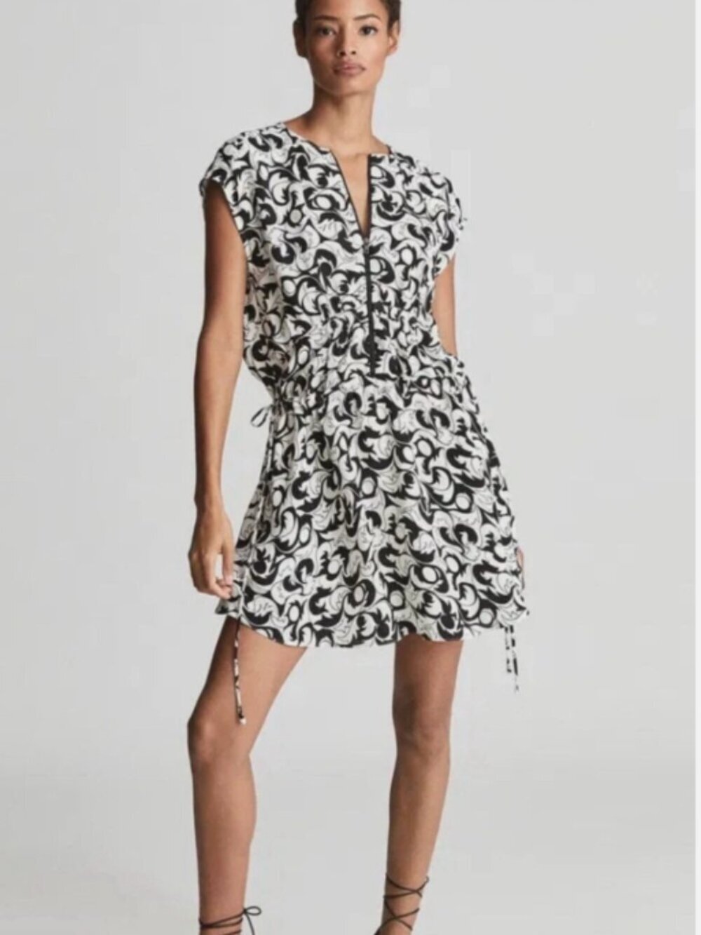 REISS Marie Graphic Swirl Mini Dress – Black/White – US 6 – NWT
